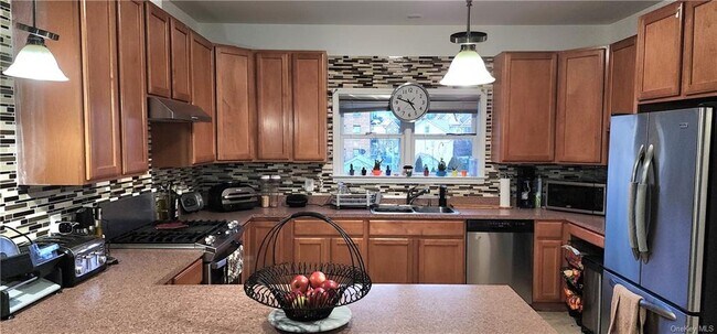 Foto del edificio - 112 Locust Ave