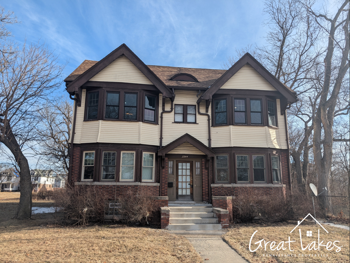 Primary Photo - $100 OFF FIRST MONTH'S RENT! - Beautiful 2...