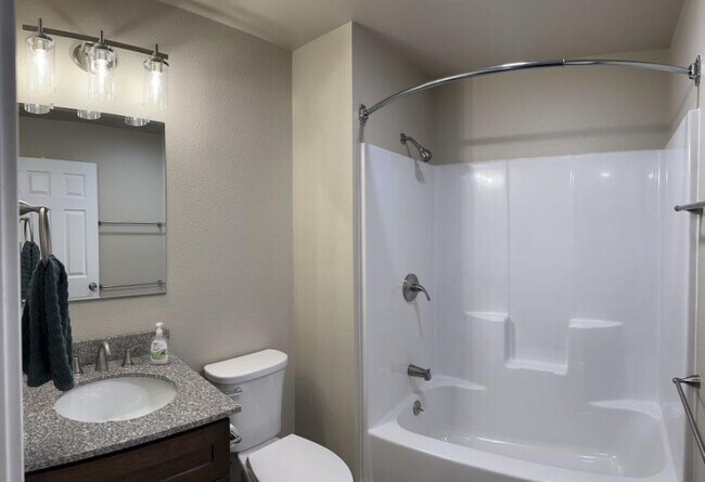 Building Photo - 5 bedroom in Billings MT 59101