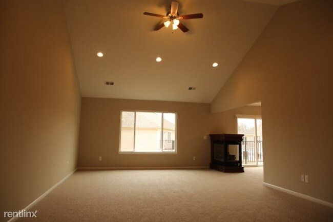 Building Photo - 14445 Shadywood Dr