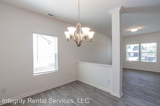 Building Photo - 4 br, 2.5 bath House - 329 Babbling Brook ...