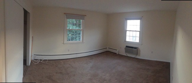 Living Room - 41 Brewster Rd