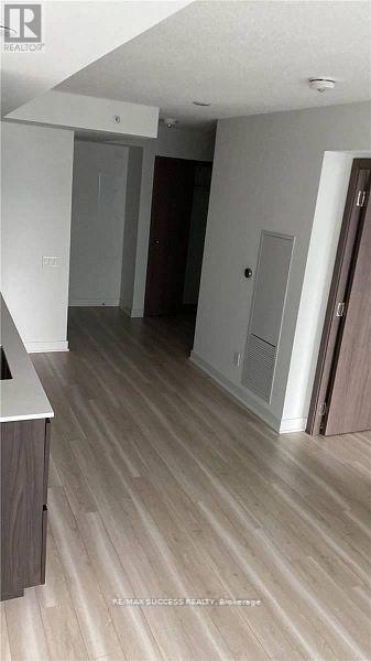 Photo du bâtiment - 2905 Bathurst St