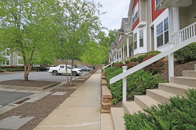 Foto del edificio - Berkshire Landing Townhome Close to Shops ...