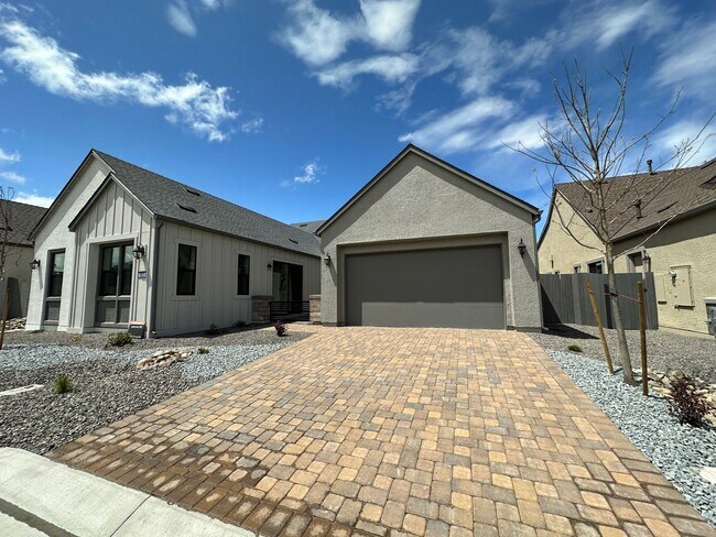 Foto del edificio - Stunning Executive Home in South Reno!