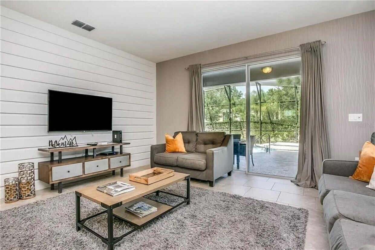 Foto principal - 5180 Oakbourne Ave