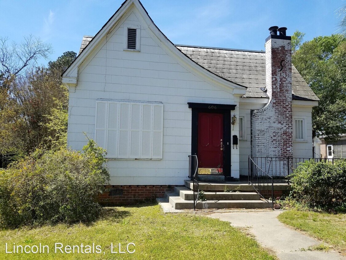 Primary Photo - 5 br, 3.5 bath House - 606 S. Bonner Street