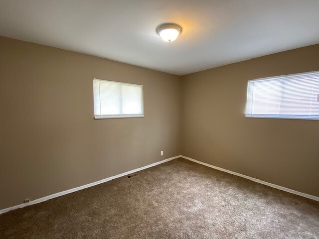 Building Photo - 10564 Spring Garden Dr