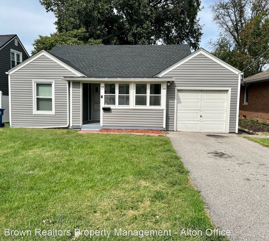 2 br, 1 bath House 3414 Lincoln House Rental in Alton, IL