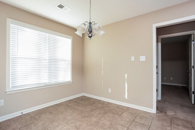 Building Photo - 5837 Stonewall Dr