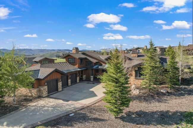 Building Photo - 2052 Saddlehorn Dr