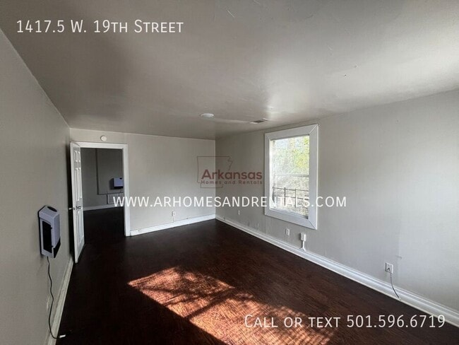 Building Photo - 1417.5 W 19th St