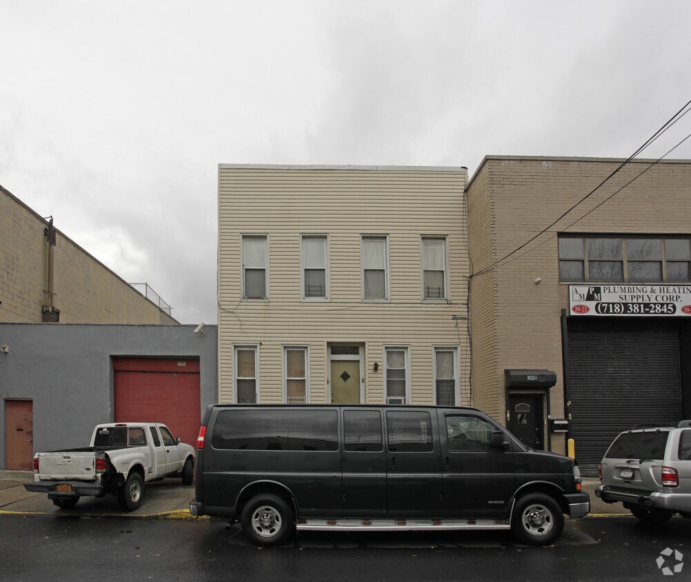 Foto del edificio - 59-21 55th St