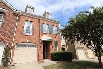 Building Photo - 218 Longchamp Ln
