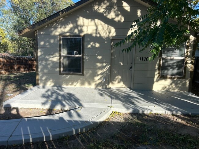 Photo - 1170 S Navajo St House