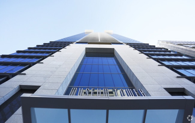 Building Photo - Museum Tower