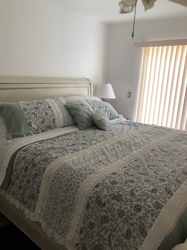 Downstairs Bedroom - 8385 S Haven Ln