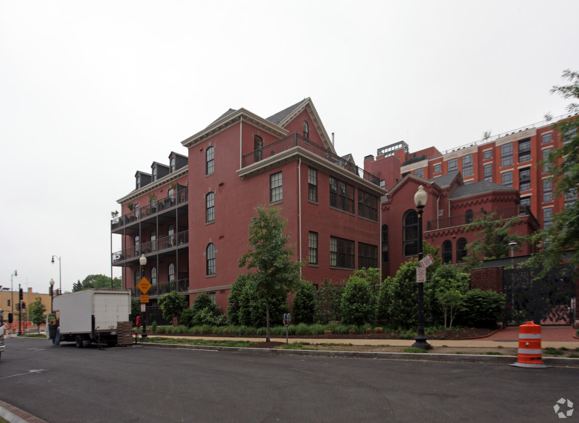 Foto del edificio - Landmark Lofts