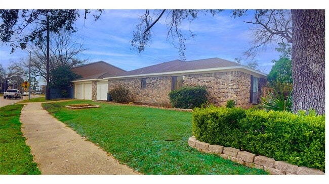 Building Photo - 13046 Ferry Hill Ln