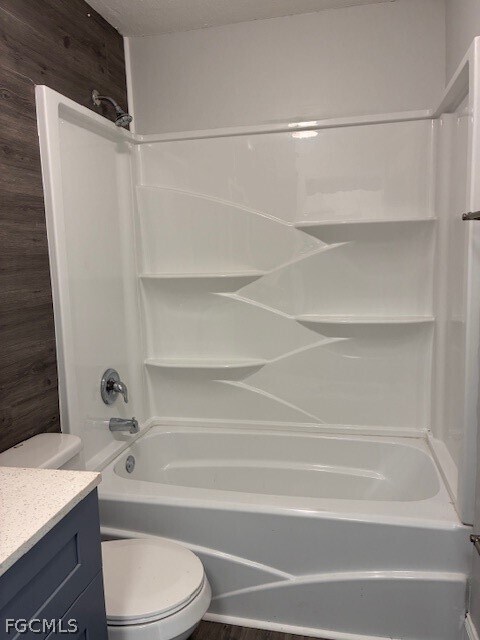 Foto del edificio - 3817 Del Prado Blvd S