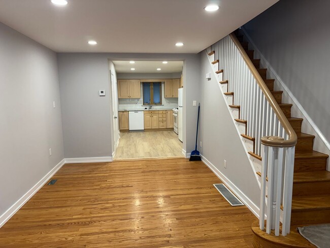 Photo - 17th and Oregon South Philly House