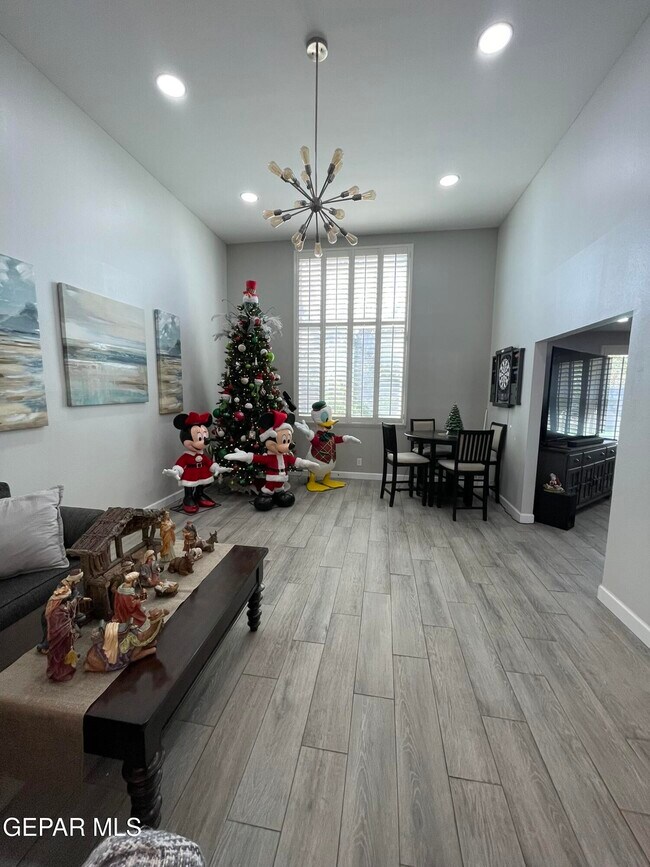 Foto del edificio - 10024 Fenway Dr