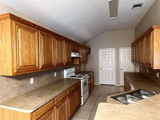 Foto del edificio - 2701 Emerald Ln