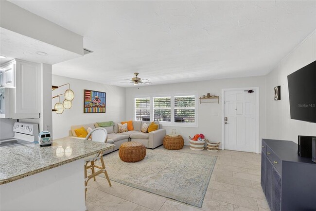 Foto del edificio - 650 Pinellas Point Dr S