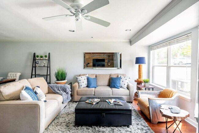 Building Photo - 125 Lea Ave