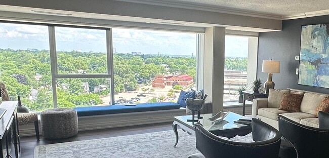 Building Photo - 555 S Old Woodward Ave