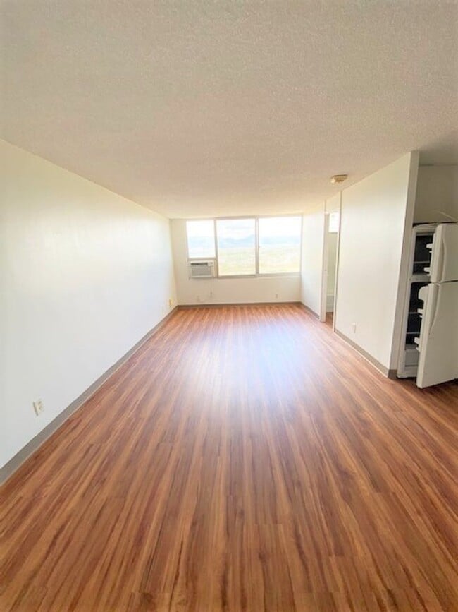 Building Photo - 1060 Kamehameha Hwy