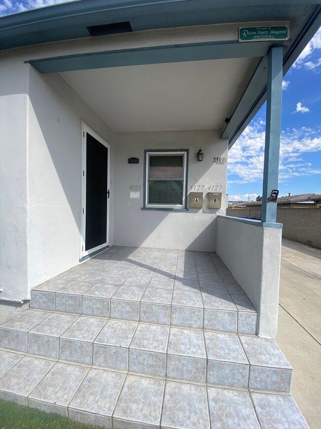 Building Photo - m529 - Mann