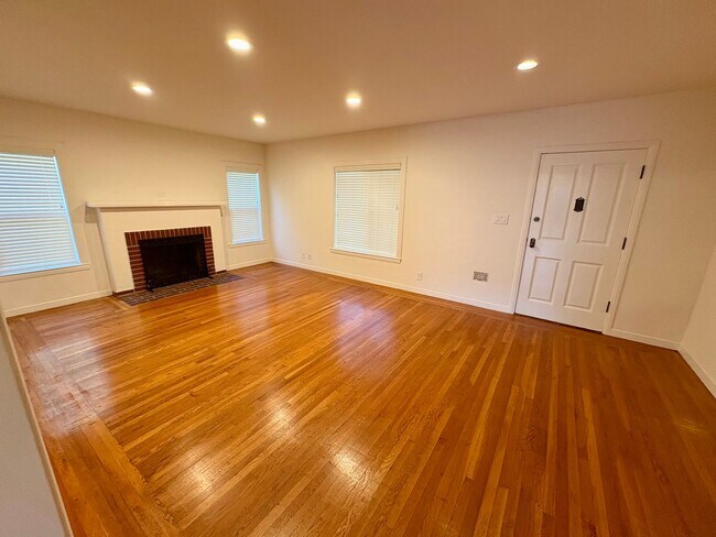 Foto del edificio - Updated and Stunning 2bed/1bath home in Mi...
