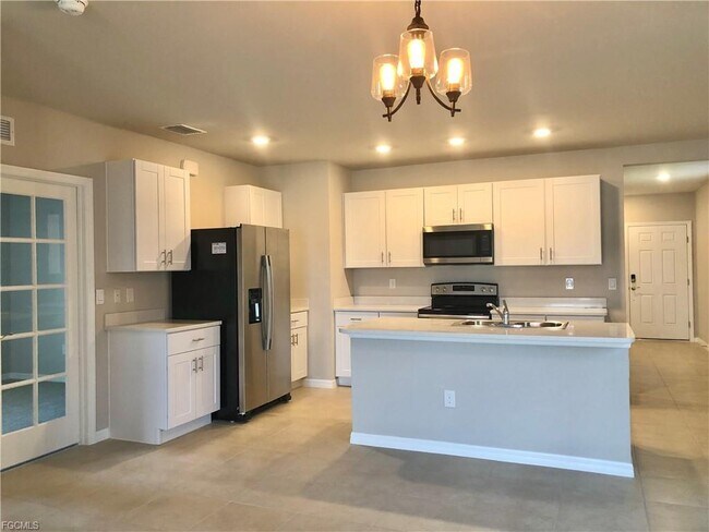 Building Photo - 18524 Cronin Sand Ln