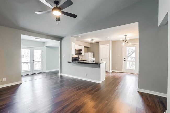 Foto del edificio - 5909 Lago Vista Way