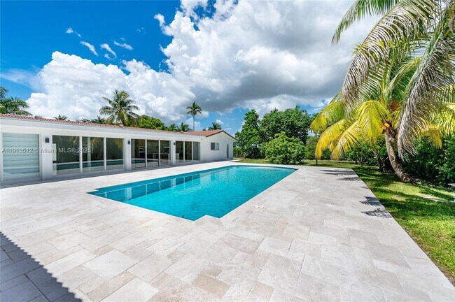 Foto del edificio - 10113 SW 140th St