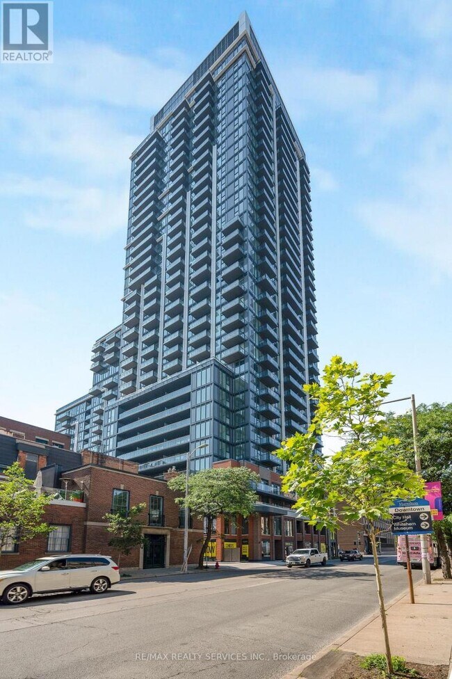 Building Photo - 75 James St S