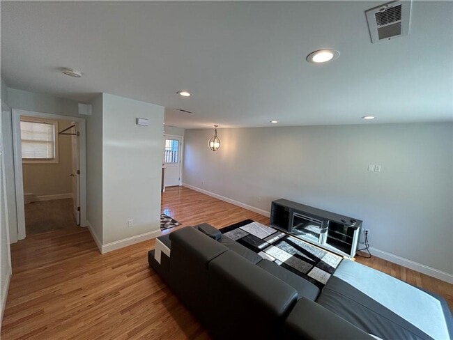 Building Photo - 58 Mariner Way
