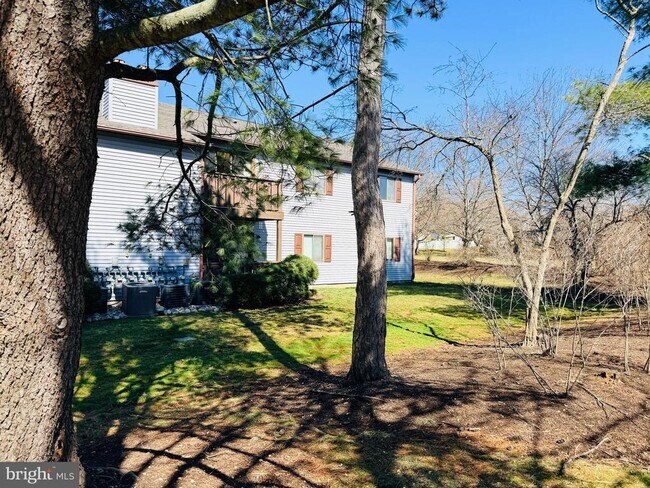 Foto del edificio - 1008 Lindsey Ct