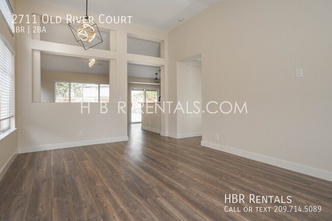 Foto del edificio - 2711 Old River Ct