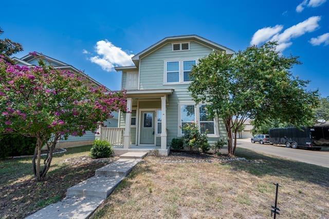 Foto principal - 939 Alamo Plaza Dr