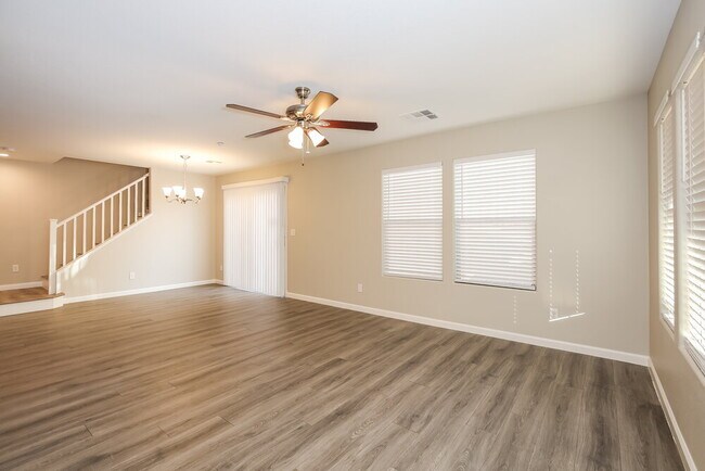 Foto del edificio - 10823 Mystic Shore Ave