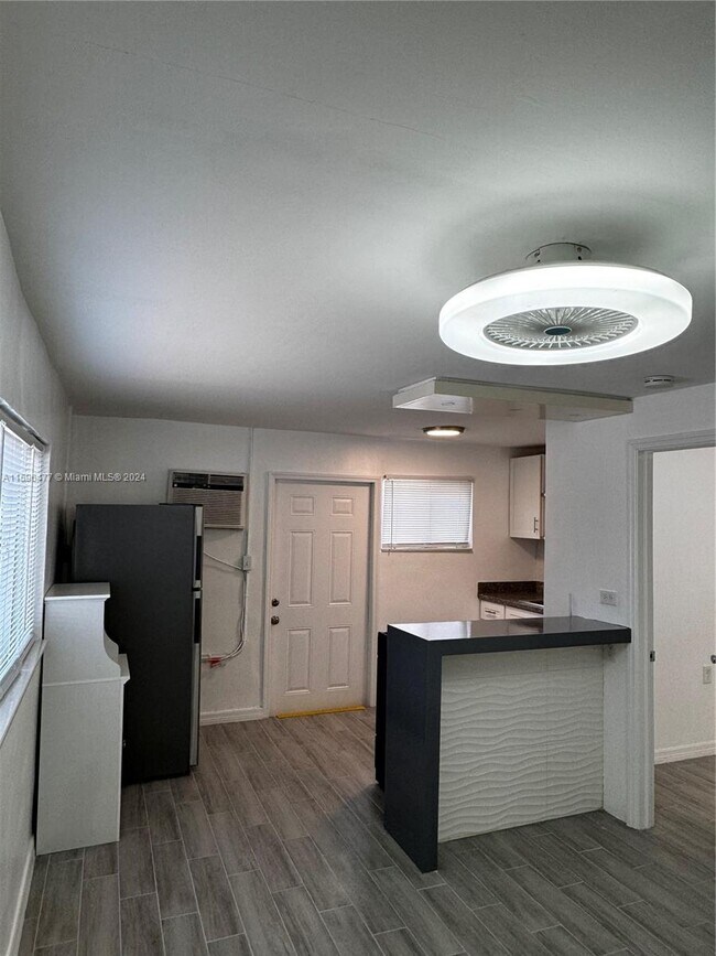 Foto del edificio - 4510 SW 19th St