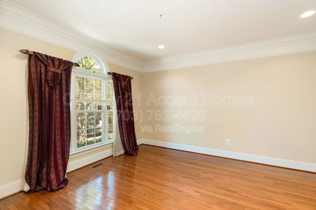 Building Photo - 8401 Tysons Trace Ct