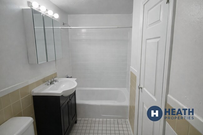 Building Photo - 28 S Huntington Ave