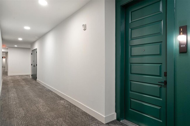 Building Photo - 2500 Longview St