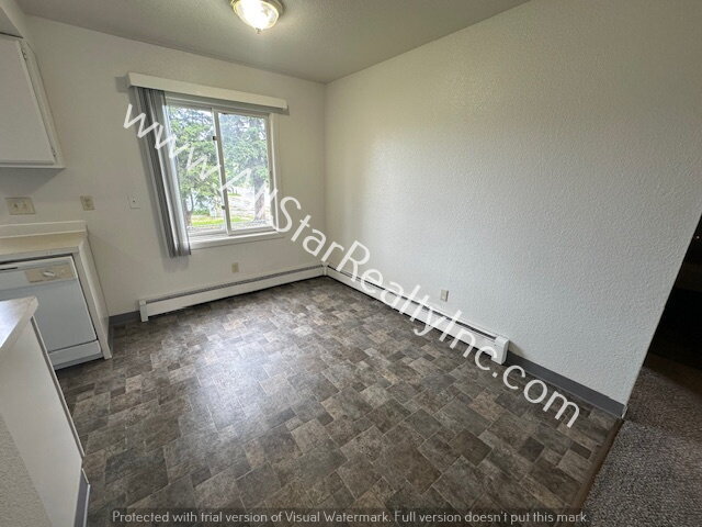 Foto del edificio - 216 N Flower St