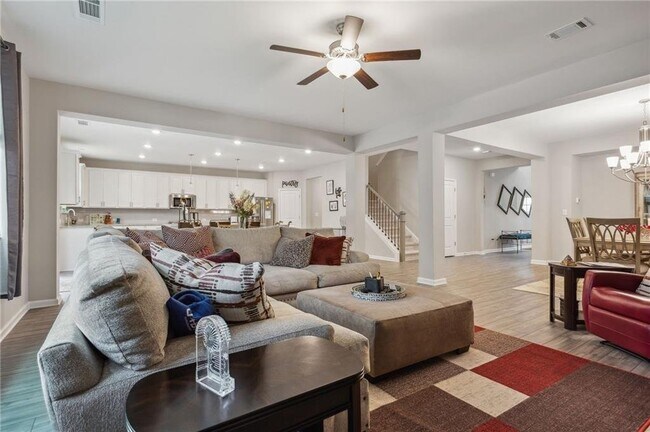 Building Photo - 4367 Waxwing St