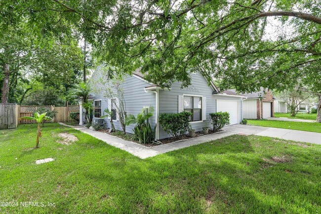 Foto del edificio - 3912 English Colony Dr S