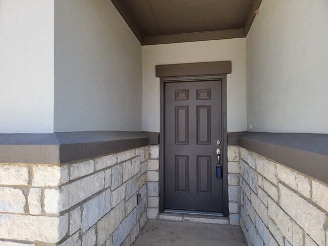 Building Photo - 208 Magna Ln